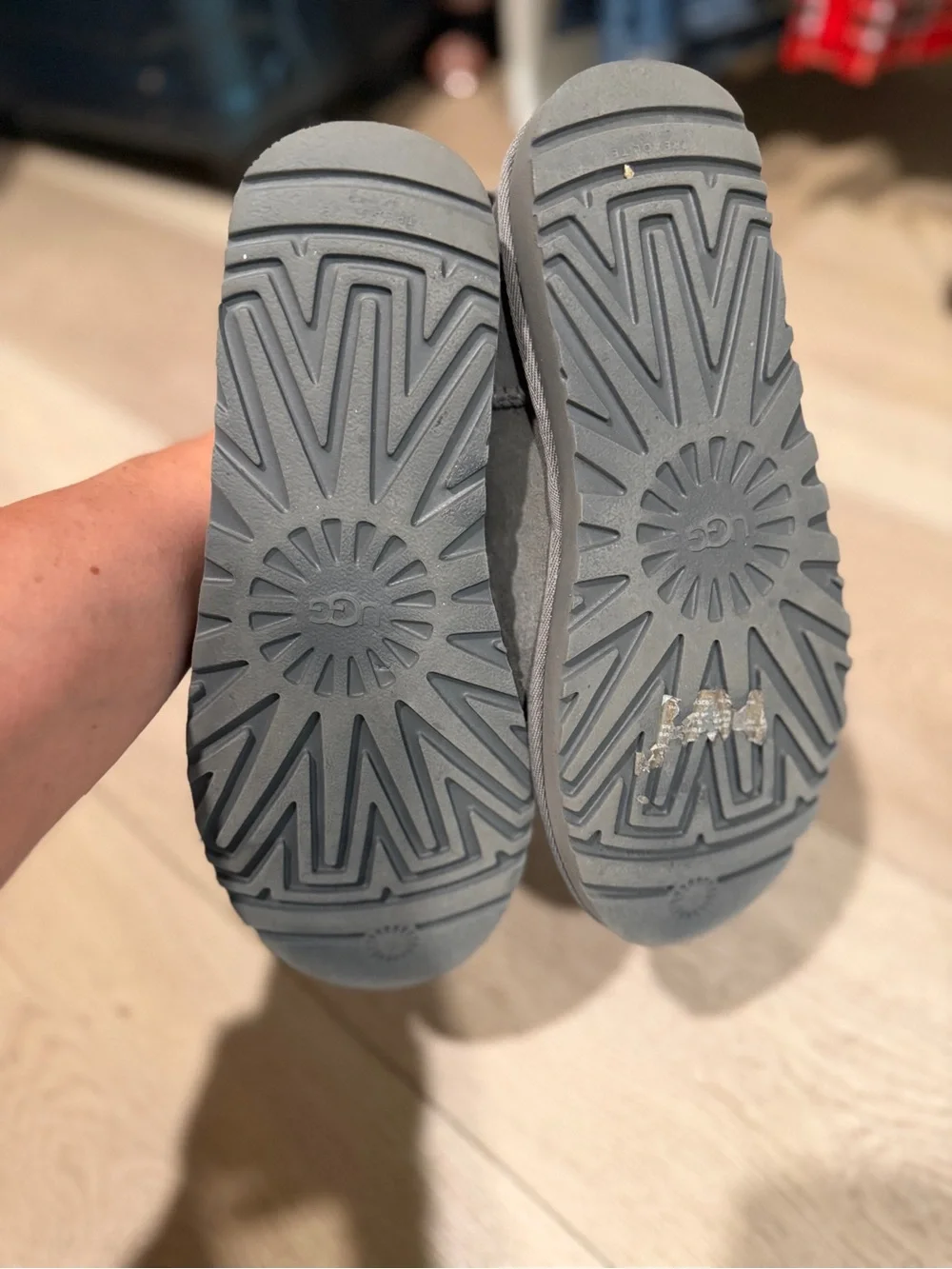 Grey Super Short Cozy UGG Boots Sz 8 EUC